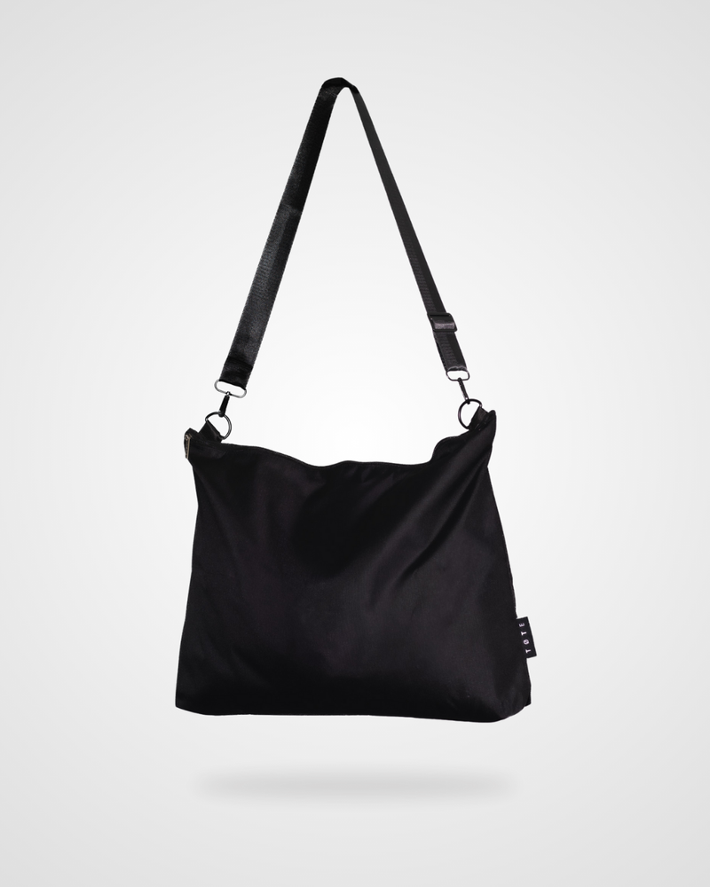 FIN Carry | Black