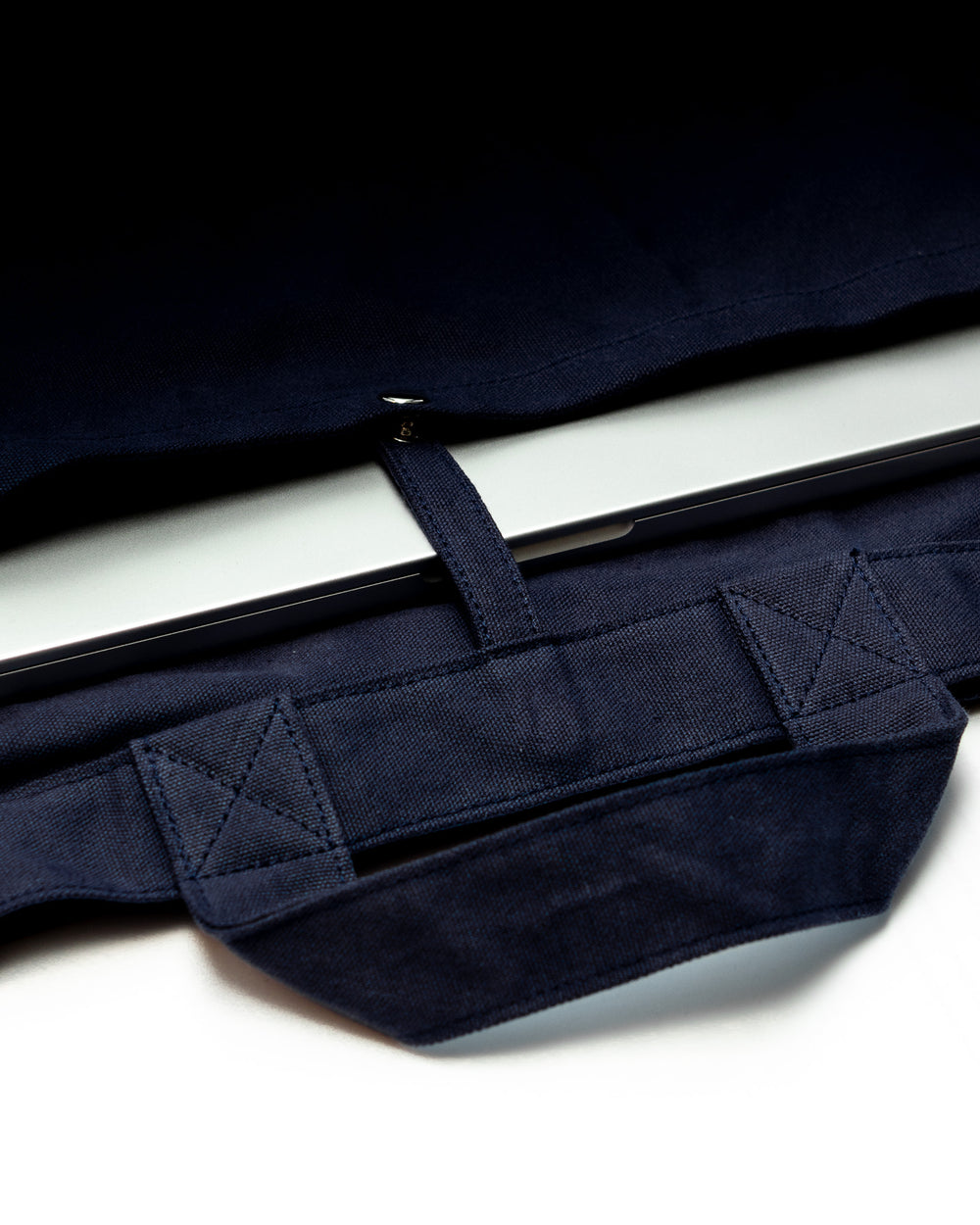 Brooke Tote Bag in White/Brown