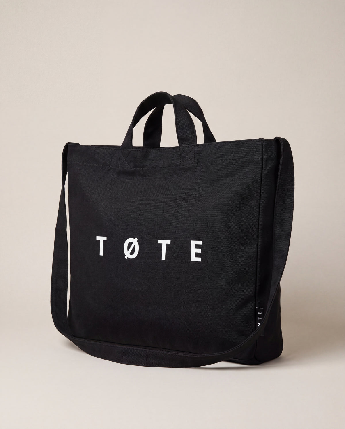 Black TØTE Bag